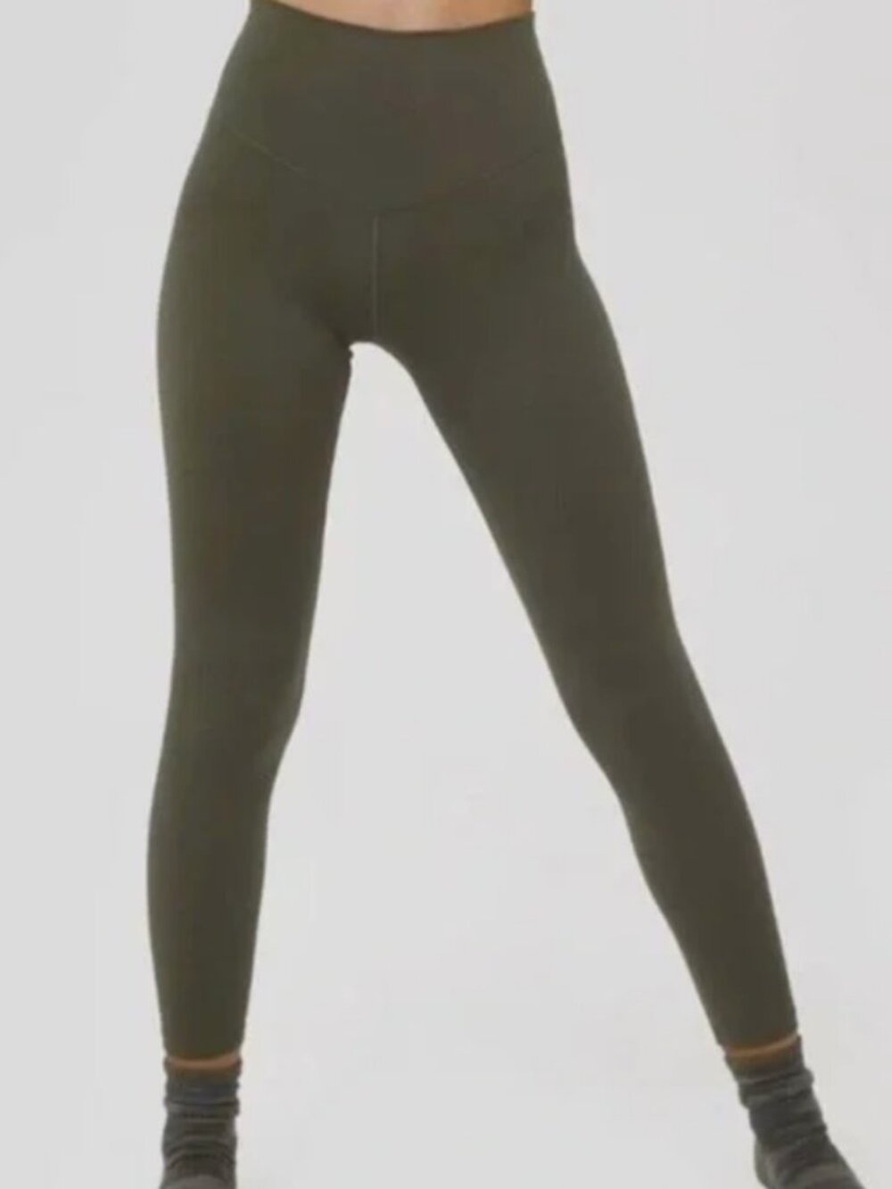 Offline by Aerie Real me High Rise 7/8 leggings in Olive Green (XL) EUC